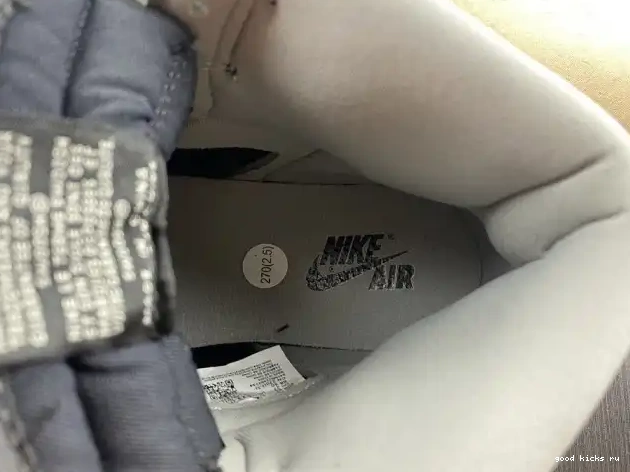 2.0 DZ2523-001 WMNS Twist OG High 1 Air Jordan 0416